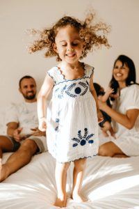 Couple avec enfants, aide aux parents